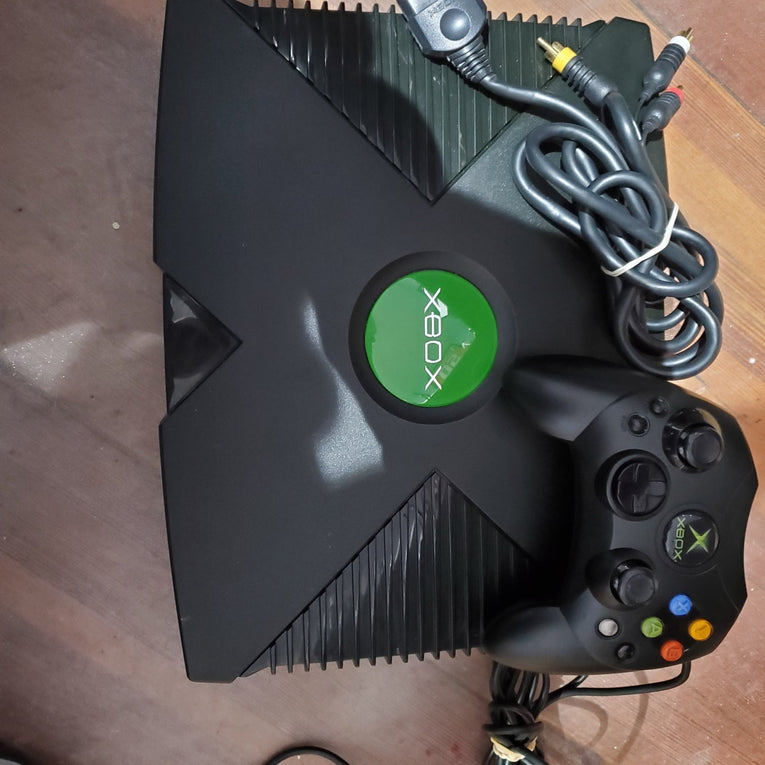 Microsoft Original XBOX (1.4) - Bundle  (Renewed)